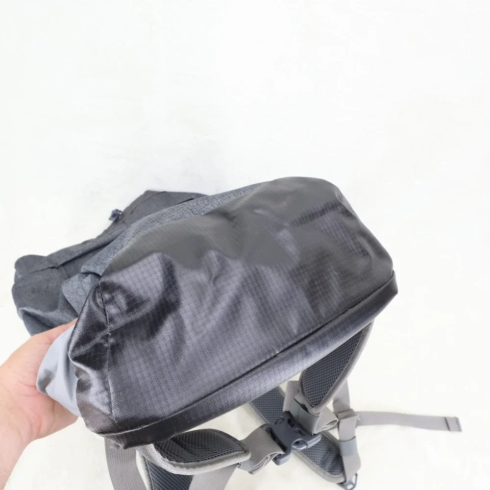 LL Bean Green Mounain Day Pack Backpack Gray Heather 302996 Laptop Sleeve